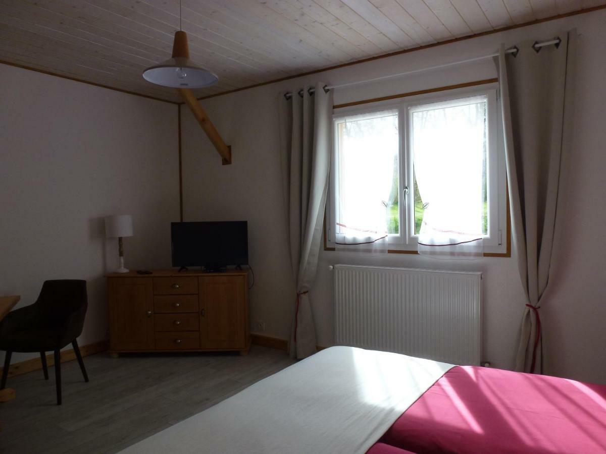 Redspring Chambres D'Hotes Coligny Exterior foto